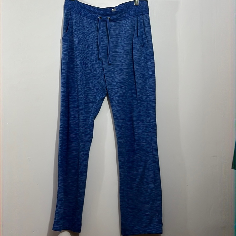 Green tea drawstring, blue sweatpants, medium